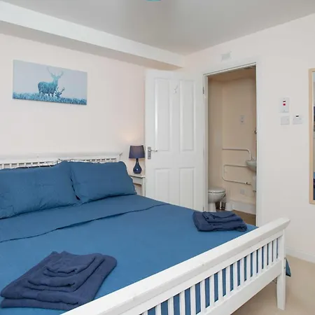 Lovely 2 Bedroom Apt In Ballater On The River Dee Exterior photo
