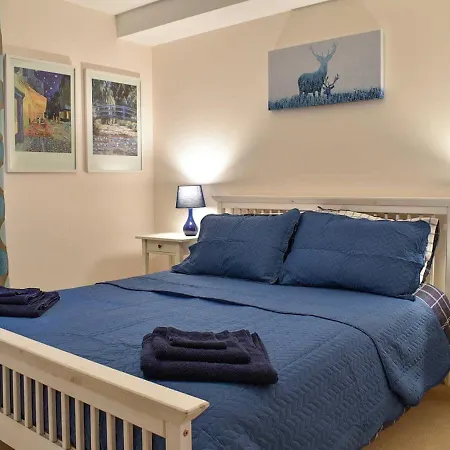 Lovely 2 Bedroom Apt In Ballater On The River Dee Exterior photo