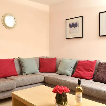 Lovely 2 Bedroom Apt In Ballater On The River Dee Exterior photo