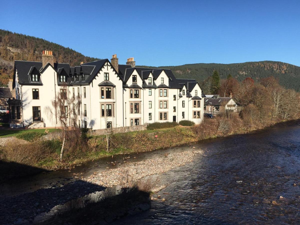 Lovely 2 Bedroom In On The River Dee