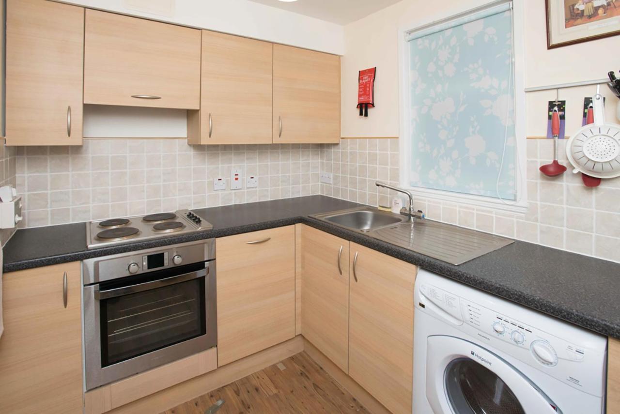 Lovely 2 Bedroom In On The River Dee Apartment